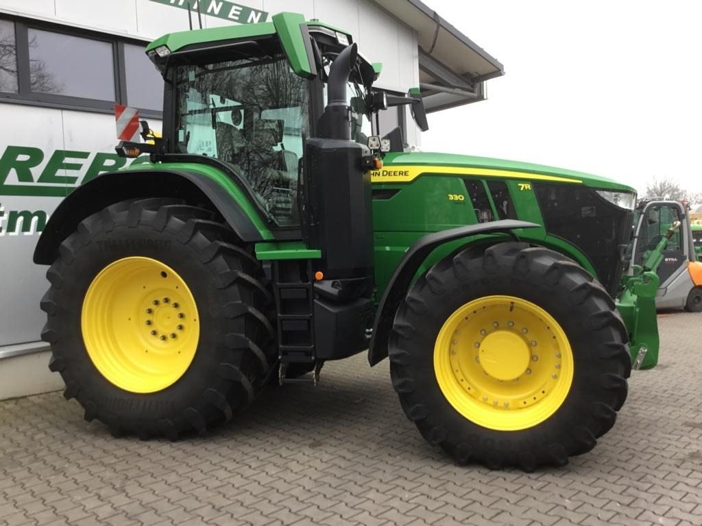 Трактор John Deere 7R330: снимка 25