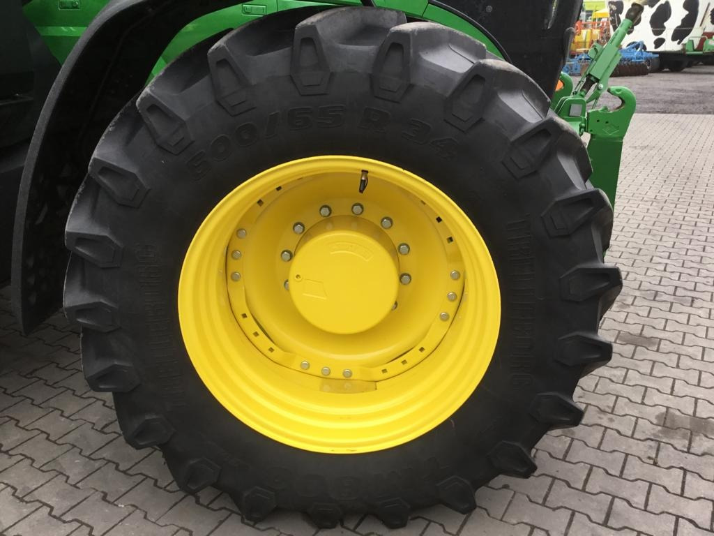Трактор John Deere 7R330: снимка 8