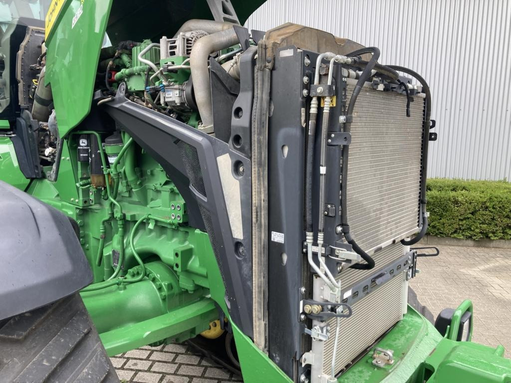 Трактор John Deere 8RX370: снимка 9