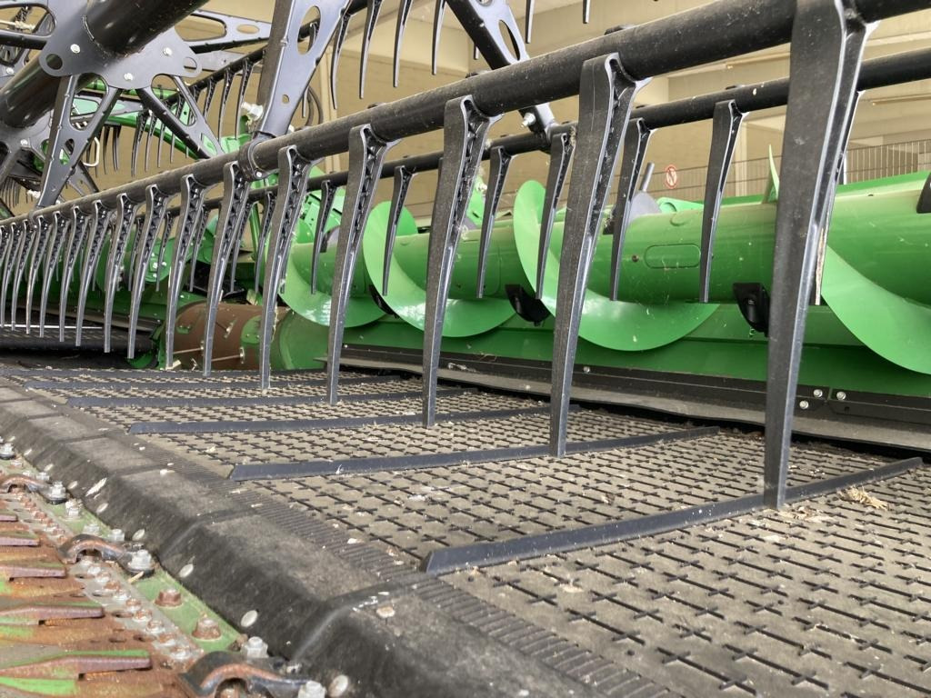 John Deere HD35X MY24 - Зърнокомбайн: снимка 2 John Deere HD35X MY24 - Зърнокомбайн: снимка 2