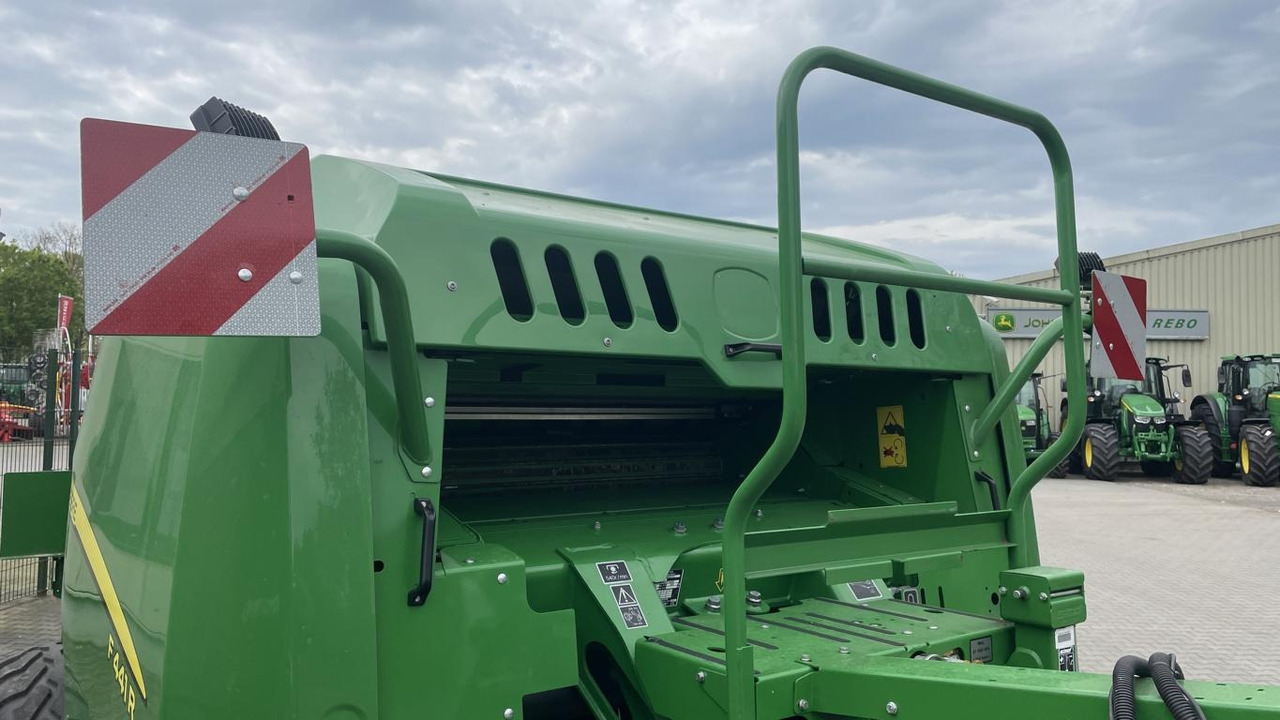 Машина за фолиране John Deere RUNDBALLENPRESSE F441R: снимка 22