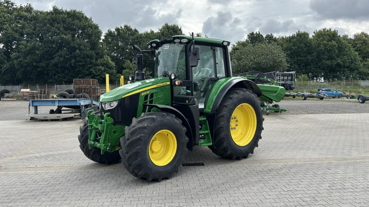 John Deere TRAKTOR 6120M MIT KABINE - Трактор: снимка 1 John Deere TRAKTOR 6120M MIT KABINE - Трактор: снимка 1