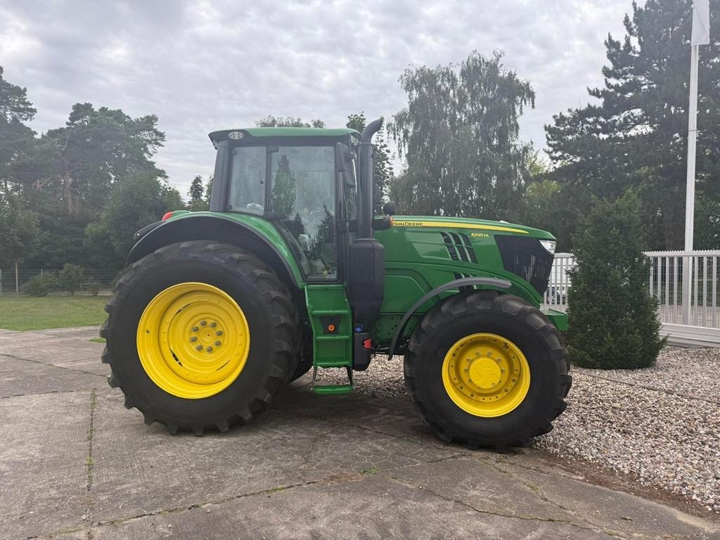 John Deere TRAKTOR 6195M MIT KABINE - Трактор: снимка 1 John Deere TRAKTOR 6195M MIT KABINE - Трактор: снимка 1