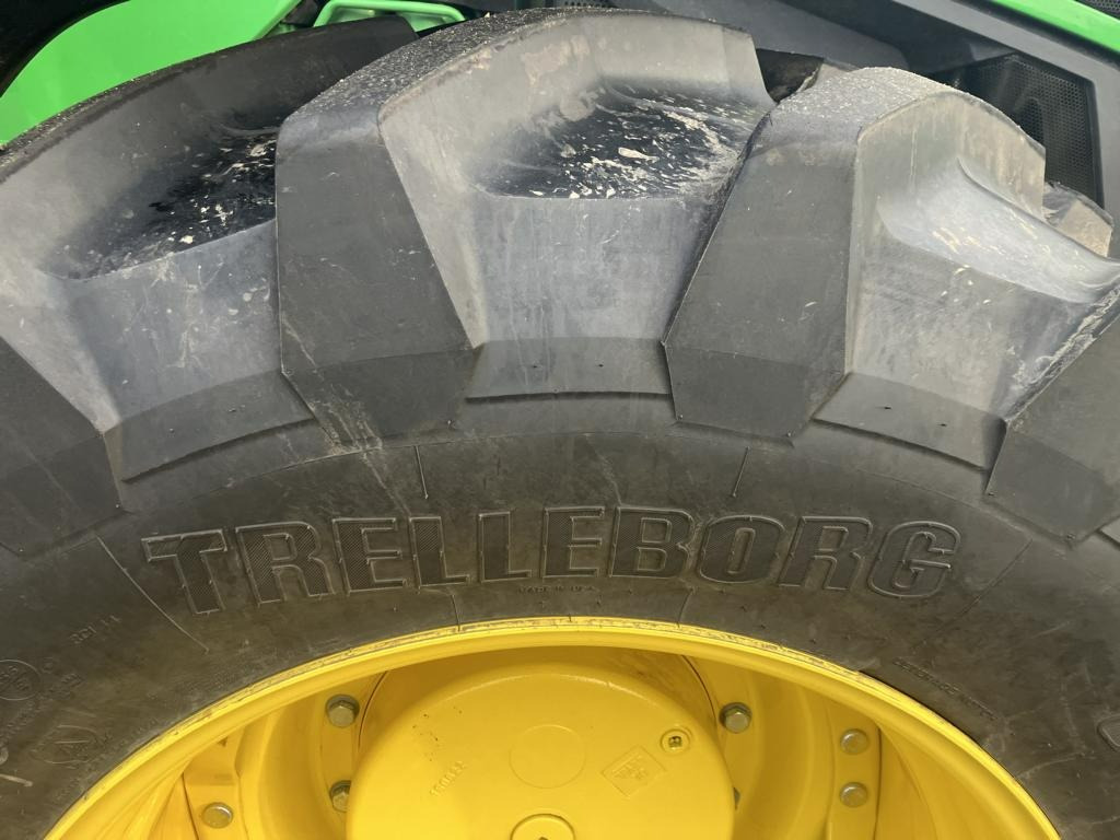 John Deere TRAKTOR 8R340 - Трактор: снимка 4 John Deere TRAKTOR 8R340 - Трактор: снимка 4