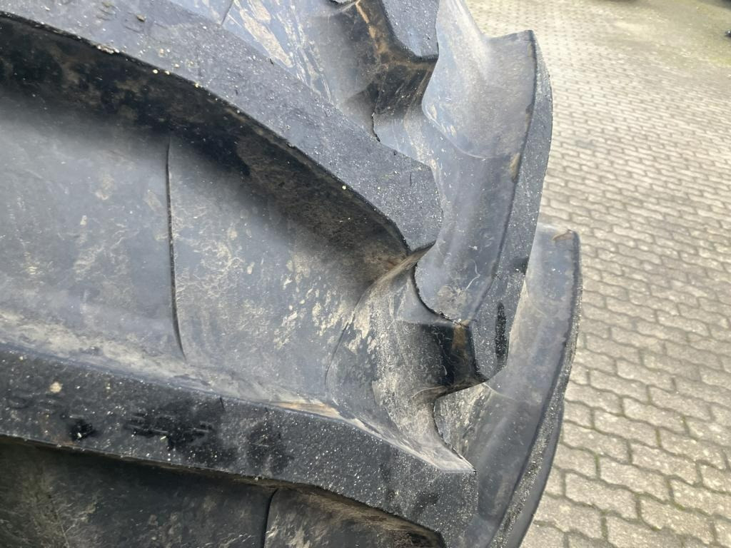 John Deere TRAKTOR 8R340 - Трактор: снимка 2 John Deere TRAKTOR 8R340 - Трактор: снимка 2