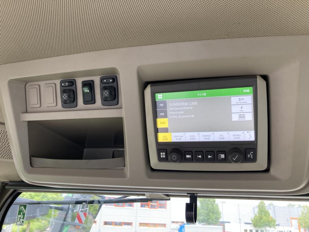 John Deere TRAKTOR 8RX370 - Трактор: снимка 3 John Deere TRAKTOR 8RX370 - Трактор: снимка 3