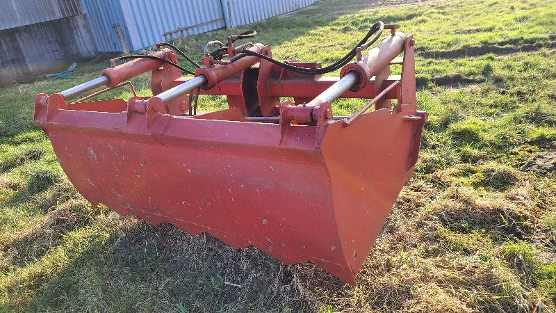 McHale Siloschneidschaufel - Гребло/ Сенообръщачка: снимка 1 McHale Siloschneidschaufel - Гребло/ Сенообръщачка: снимка 1