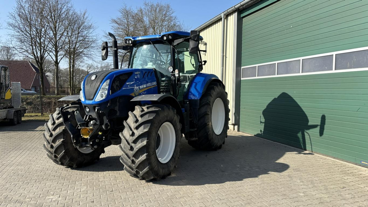 New Holland T 7.210 - Трактор: снимка 1 New Holland T 7.210 - Трактор: снимка 1