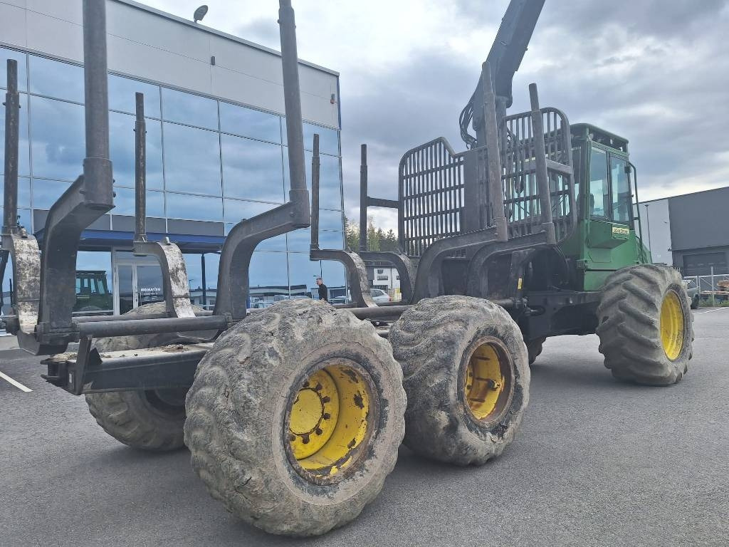 John Deere 1010 D Eco III - Форвардер: снимка 3 John Deere 1010 D Eco III - Форвардер: снимка 3