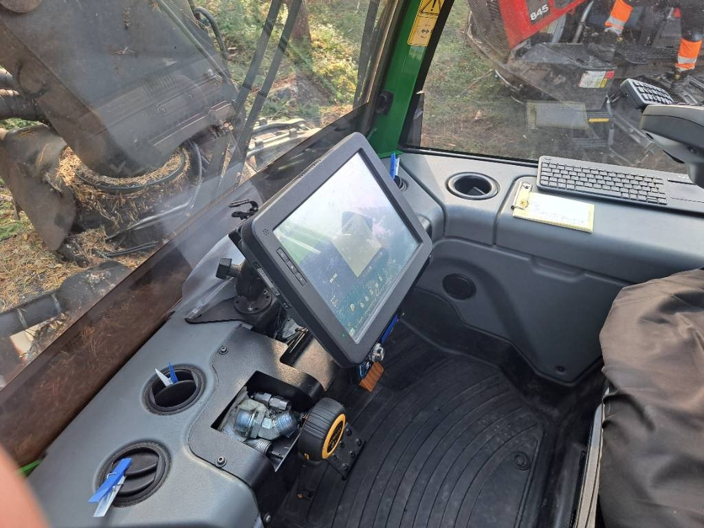Харвестер John Deere 1170G: снимка 6