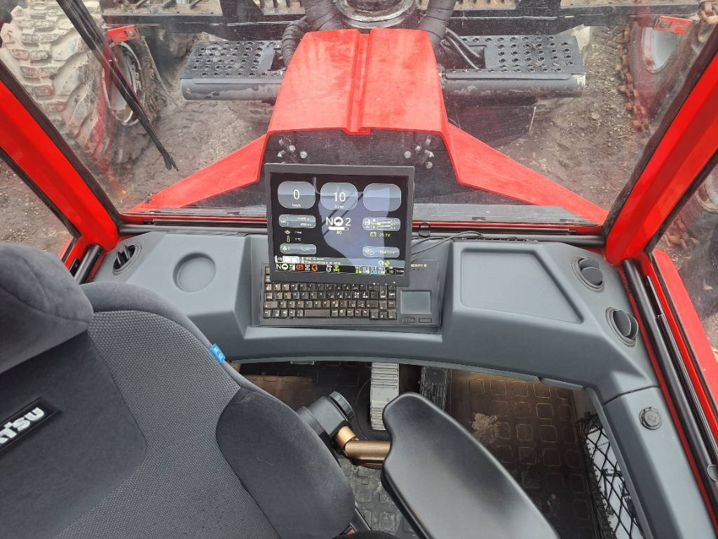 Komatsu 855 - Форвардер: снимка 3 Komatsu 855 - Форвардер: снимка 3