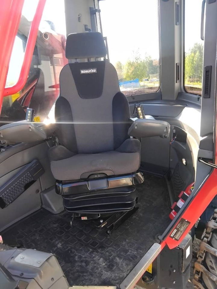 Komatsu 901XC - Харвестер: снимка 4 Komatsu 901XC - Харвестер: снимка 4