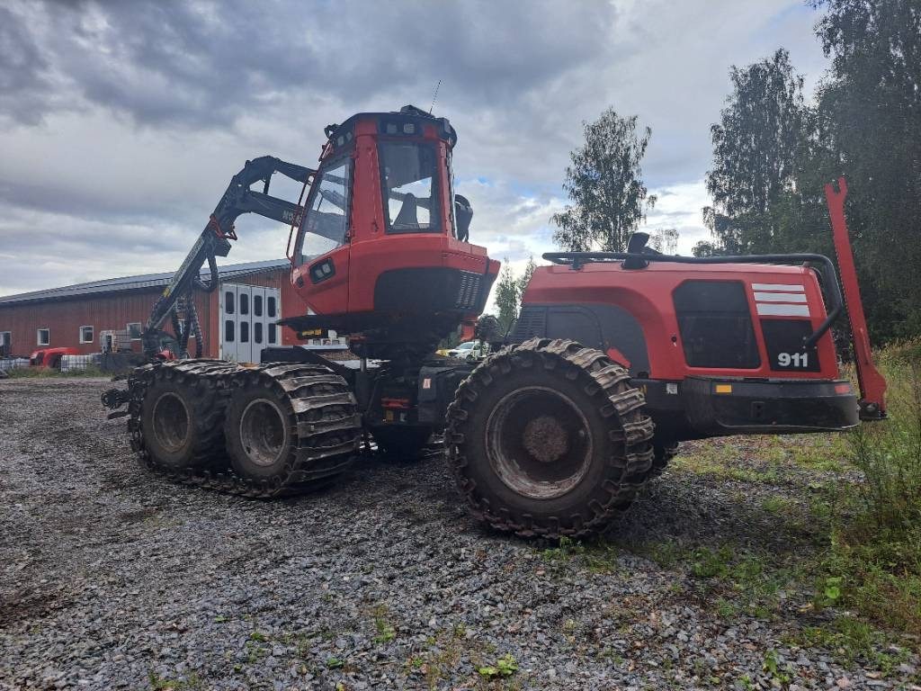 Komatsu 911 - Харвестер: снимка 1 Komatsu 911 - Харвестер: снимка 1