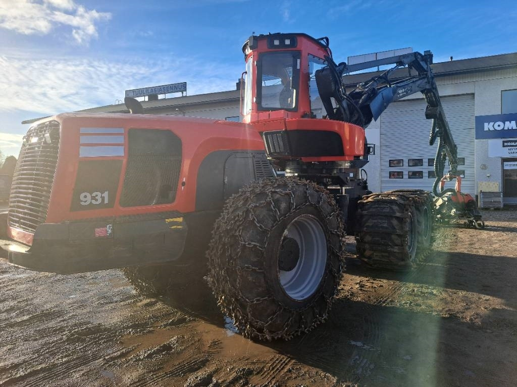 Харвестер Komatsu 931: снимка 9
