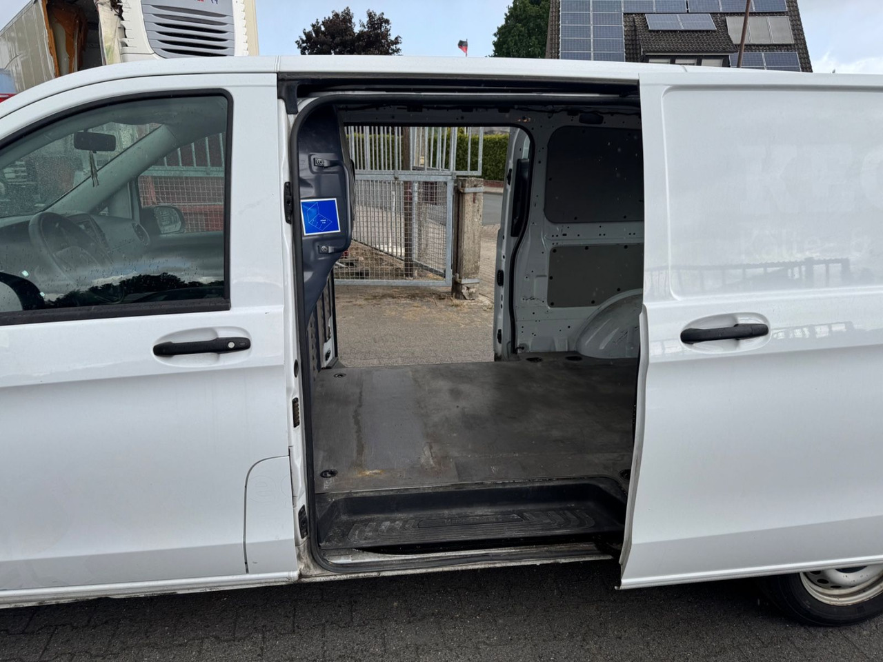 Mercedes-Benz Vito Kasten 114 CDI FWD extralang 2x Schiebetür - Пътнически бус: снимка 4 Mercedes-Benz Vito Kasten 114 CDI FWD extralang 2x Schiebetür - Пътнически бус: снимка 4