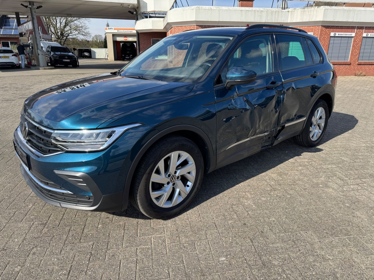 Volkswagen Tiguan Life 4Motion 2.0 TDI 7-Gang AHK - Джип: снимка 2 Volkswagen Tiguan Life 4Motion 2.0 TDI 7-Gang AHK - Джип: снимка 2