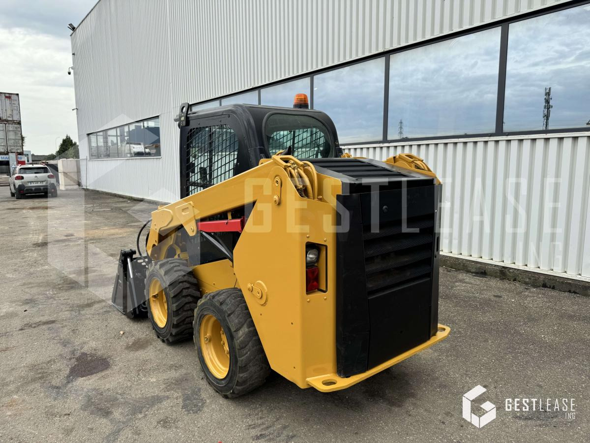 Caterpillar 236D - Мини челен товарач: снимка 2 Caterpillar 236D - Мини челен товарач: снимка 2