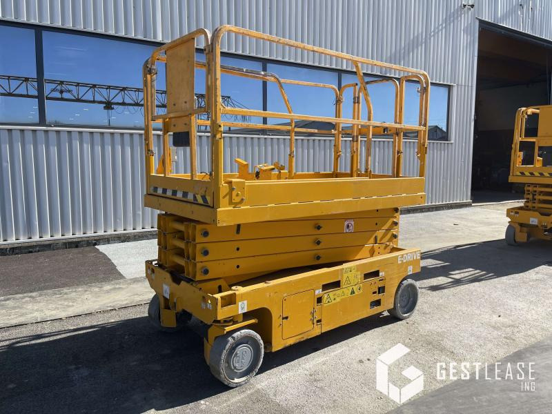 Genie GS-2646 - Ножична работна платформа: снимка 1 Genie GS-2646 - Ножична работна платформа: снимка 1