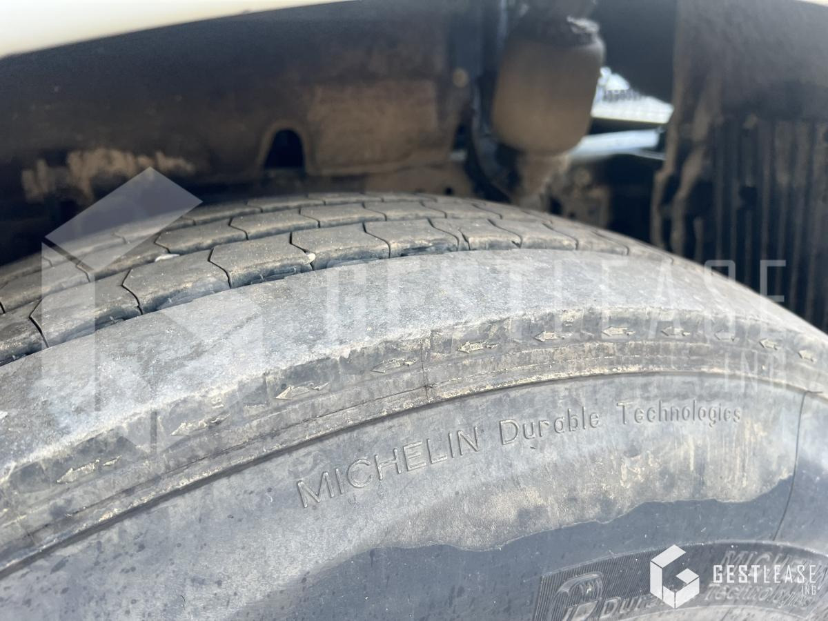 Влекач MAN TGX 18.520: снимка 10