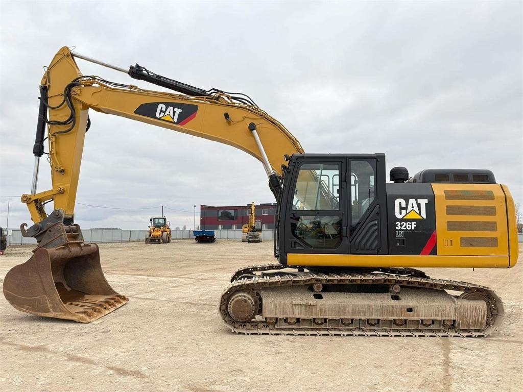 CAT 326 FLN, 2.5 m3 - Верижен багер: снимка 2 CAT 326 FLN, 2.5 m3 - Верижен багер: снимка 2