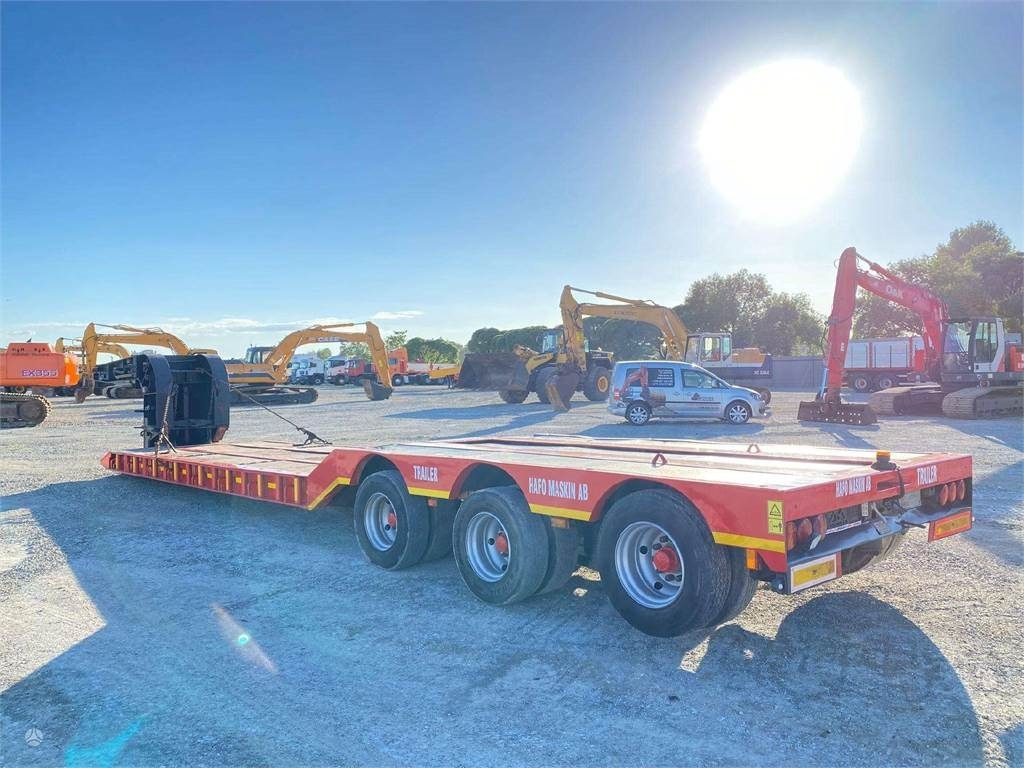 Hako Gooseneck lowbed , axle lift - Нискорамна площадка полуремарке: снимка 5 Hako Gooseneck lowbed , axle lift - Нискорамна площадка полуремарке: снимка 5