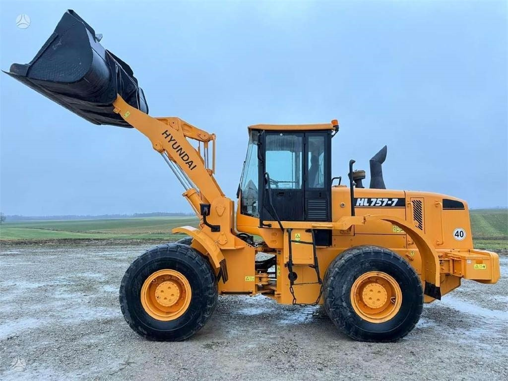 Hyundai HL757-7, third line - Колесен товарач: снимка 4 Hyundai HL757-7, third line - Колесен товарач: снимка 4