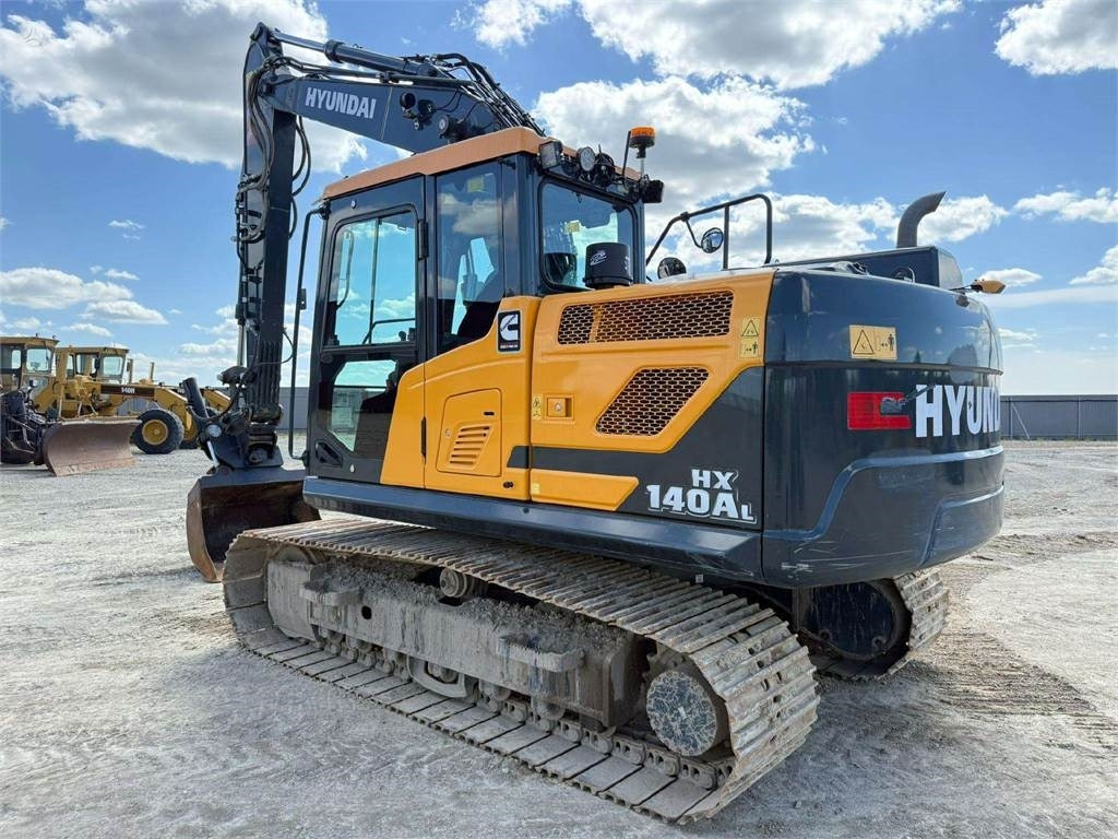 Hyundai HX 140 A L , 2272 HOURS ! - Верижен багер: снимка 3 Hyundai HX 140 A L , 2272 HOURS ! - Верижен багер: снимка 3