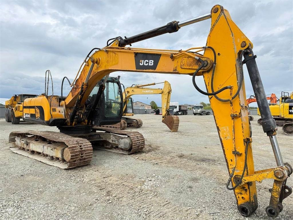 JCB JS 220 LC - Верижен багер: снимка 1 JCB JS 220 LC - Верижен багер: снимка 1