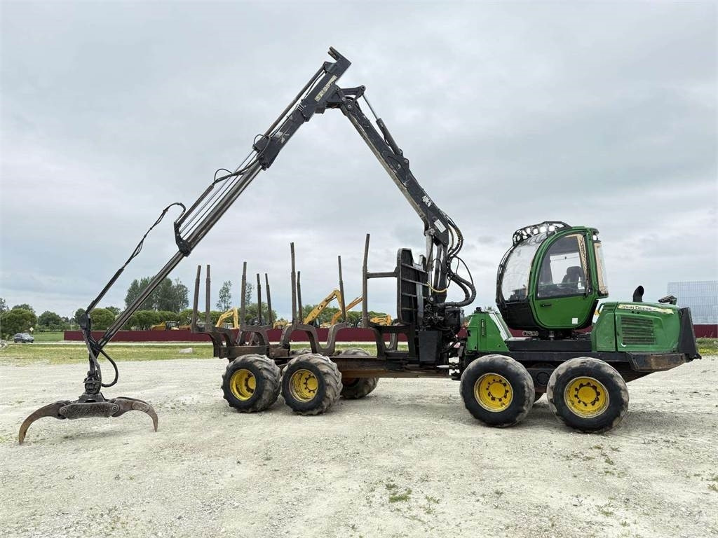 John Deere 1010 E , CF510 10 meter - Форвардер: снимка 1 John Deere 1010 E , CF510 10 meter - Форвардер: снимка 1
