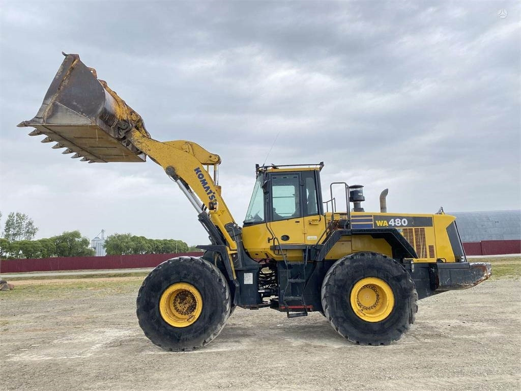 Komatsu WA 480-6 - Колесен товарач: снимка 5 Komatsu WA 480-6 - Колесен товарач: снимка 5