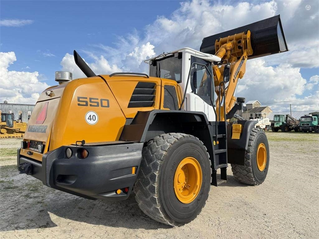 Liebherr L 550 , quick coupler - Колесен товарач: снимка 2 Liebherr L 550 , quick coupler - Колесен товарач: снимка 2