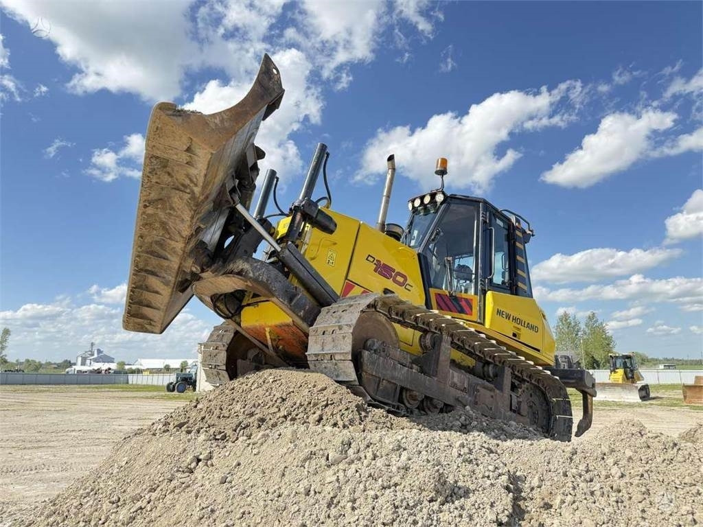 New Holland D150C Ripper - Булдозер: снимка 2 New Holland D150C Ripper - Булдозер: снимка 2