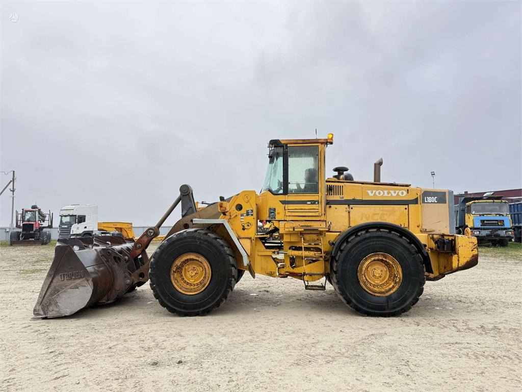 Volvo L180C quick coupler - Колесен товарач: снимка 2 Volvo L180C quick coupler - Колесен товарач: снимка 2