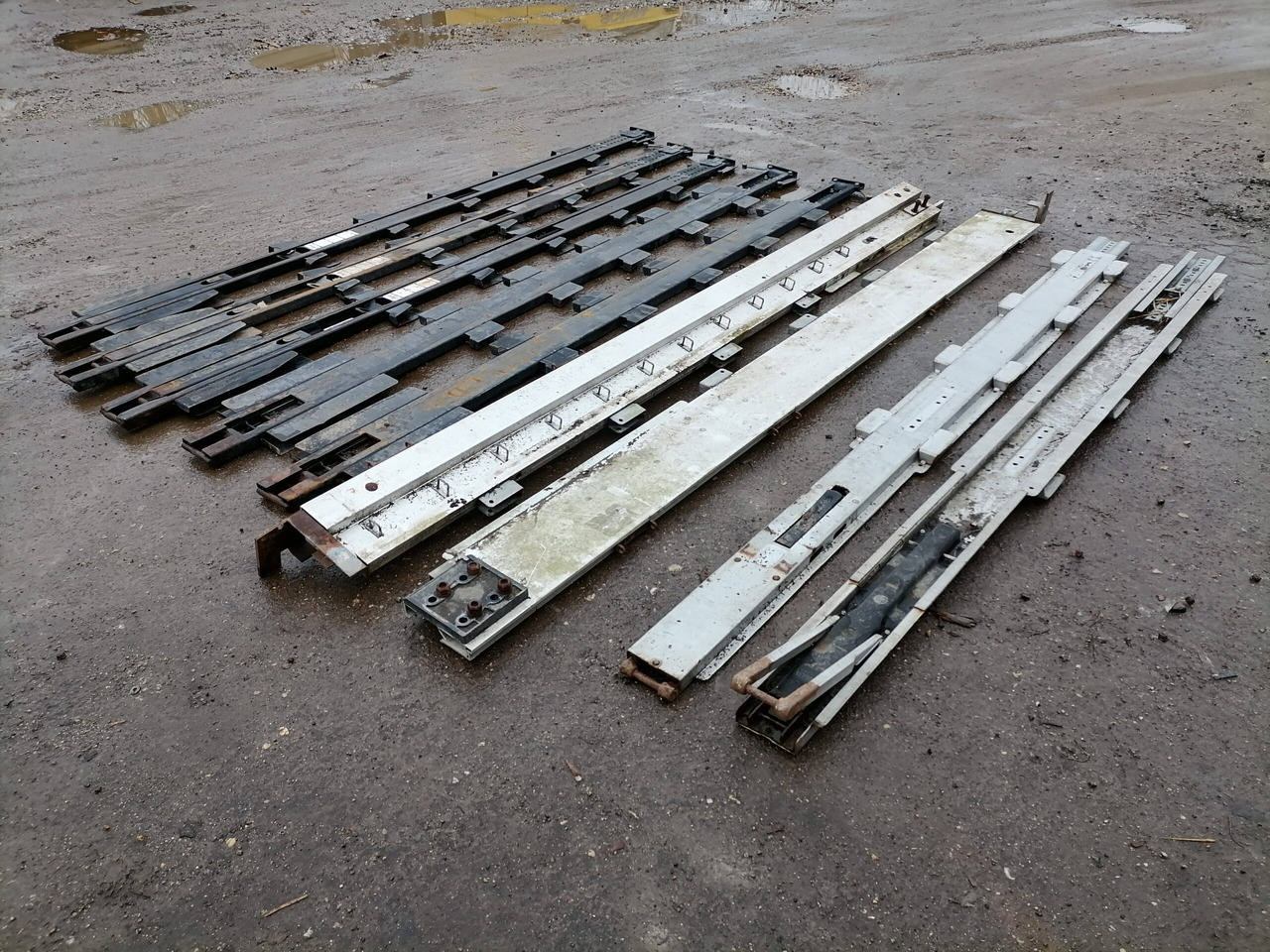 KRONE Haagise tugipostid 515068374 - Универсална част за Камион: снимка 4 KRONE Haagise tugipostid 515068374 - Универсална част за Камион: снимка 4