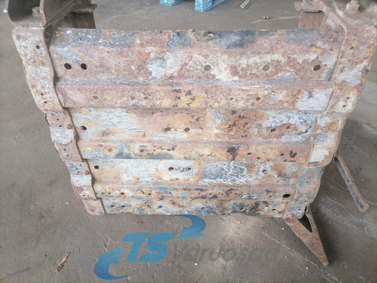 MAN Battery box 81418605376 - Акумулатор за Камион: снимка 2 MAN Battery box 81418605376 - Акумулатор за Камион: снимка 2