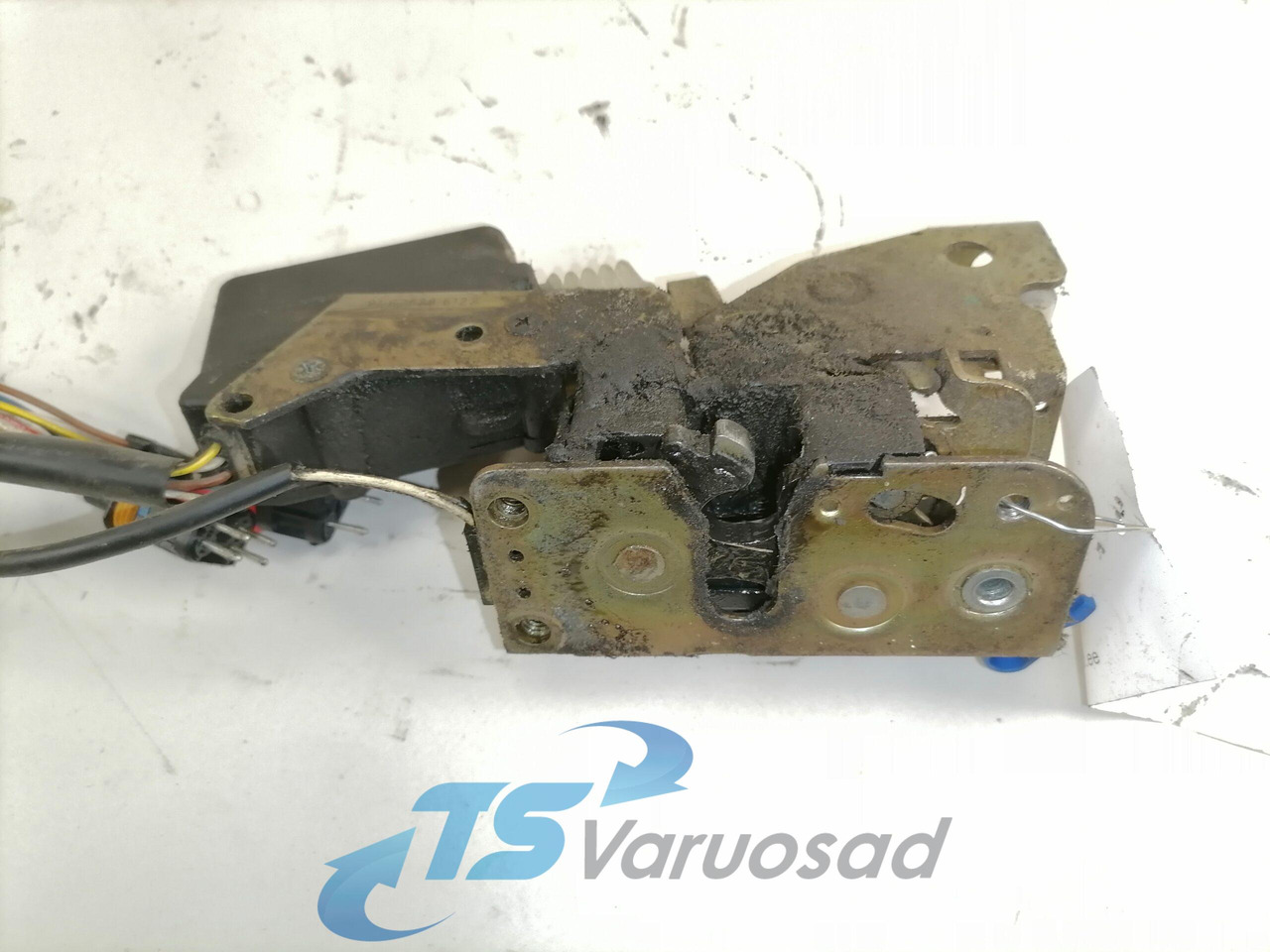 MAN Door lock 81626806122 - Врата и части за Камион: снимка 3 MAN Door lock 81626806122 - Врата и части за Камион: снимка 3