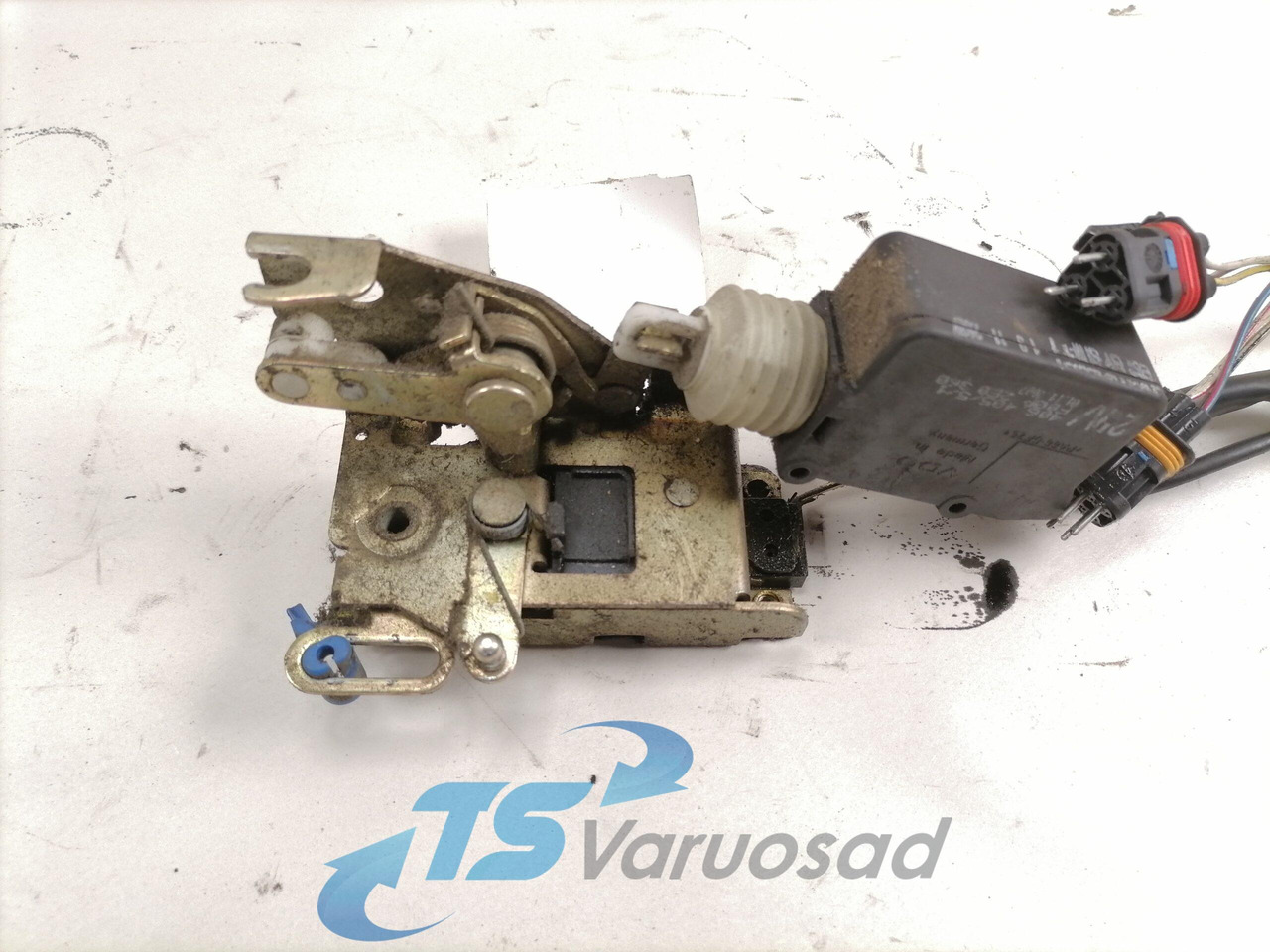 MAN Door lock 81626806122 - Врата и части за Камион: снимка 2 MAN Door lock 81626806122 - Врата и части за Камион: снимка 2