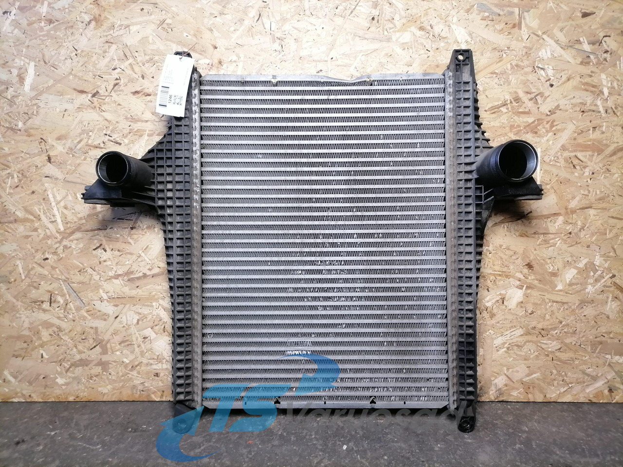MAN Intercooler radiator 81061006556 - Интеркулер за Камион: снимка 1 MAN Intercooler radiator 81061006556 - Интеркулер за Камион: снимка 1