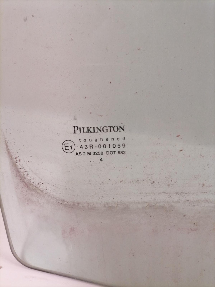 MAN Küljeklaas, parem 81626507002 - Стъкло и части за Камион: снимка 3 MAN Küljeklaas, parem 81626507002 - Стъкло и части за Камион: снимка 3