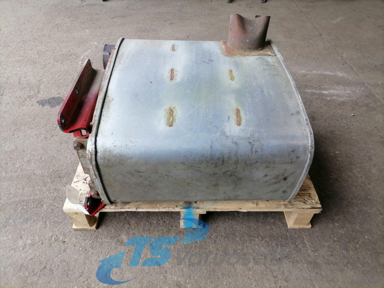 MAN Muffler 81151010346 - Заглушител за Камион: снимка 4 MAN Muffler 81151010346 - Заглушител за Камион: снимка 4