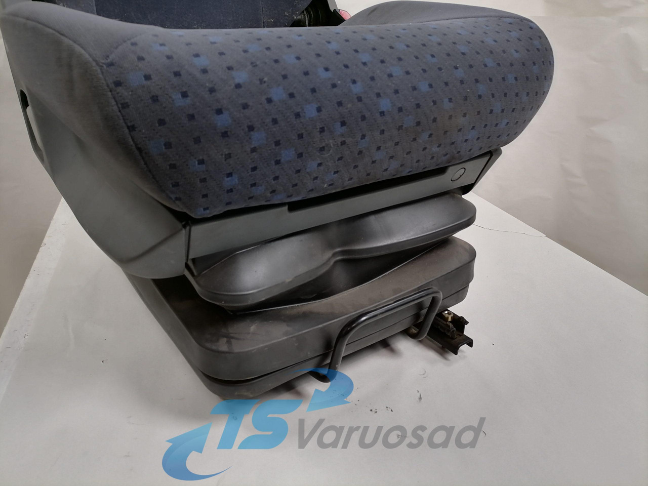 MAN Passenger seat 81623076150 - Седалка за Камион: снимка 5 MAN Passenger seat 81623076150 - Седалка за Камион: снимка 5