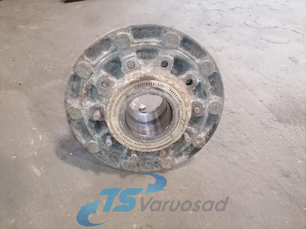MAN Rear axel hub 81357010155 - Ступица за Камион: снимка 2 MAN Rear axel hub 81357010155 - Ступица за Камион: снимка 2