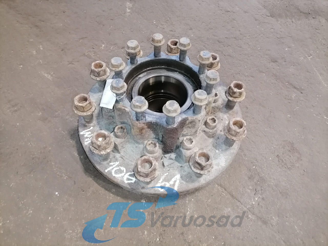 MAN Rear axel hub 81357010155 - Ступица за Камион: снимка 1 MAN Rear axel hub 81357010155 - Ступица за Камион: снимка 1