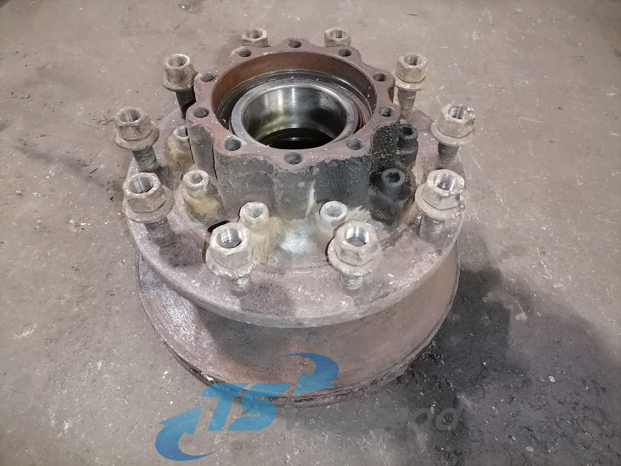 MAN Rear axel hub 81357010155 - Ступица за Камион: снимка 1 MAN Rear axel hub 81357010155 - Ступица за Камион: снимка 1