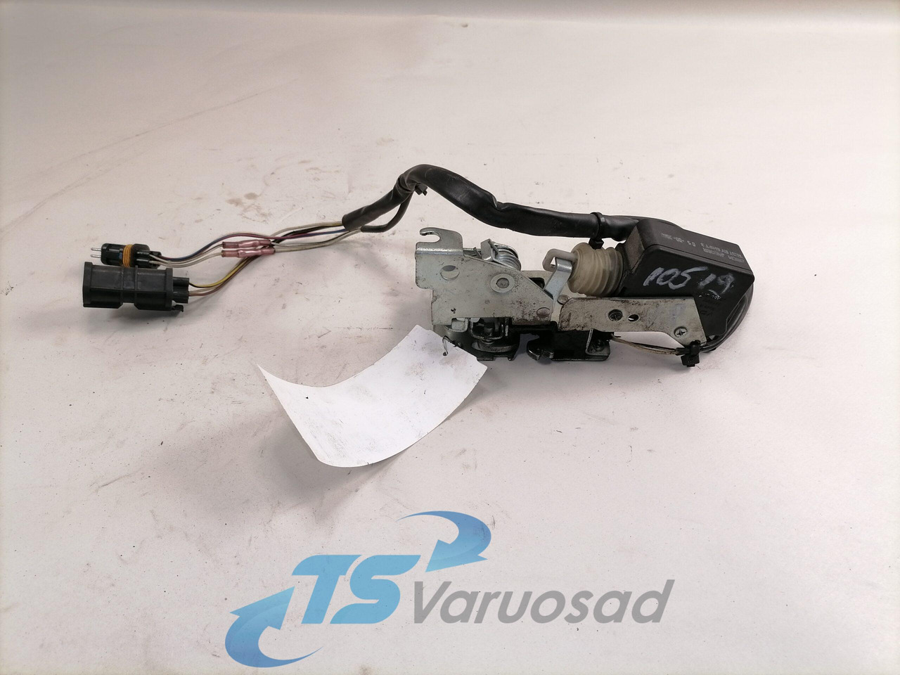 MAN Ukselukk, vasak 81626806121 - Врата и части за Камион: снимка 1 MAN Ukselukk, vasak 81626806121 - Врата и части за Камион: снимка 1