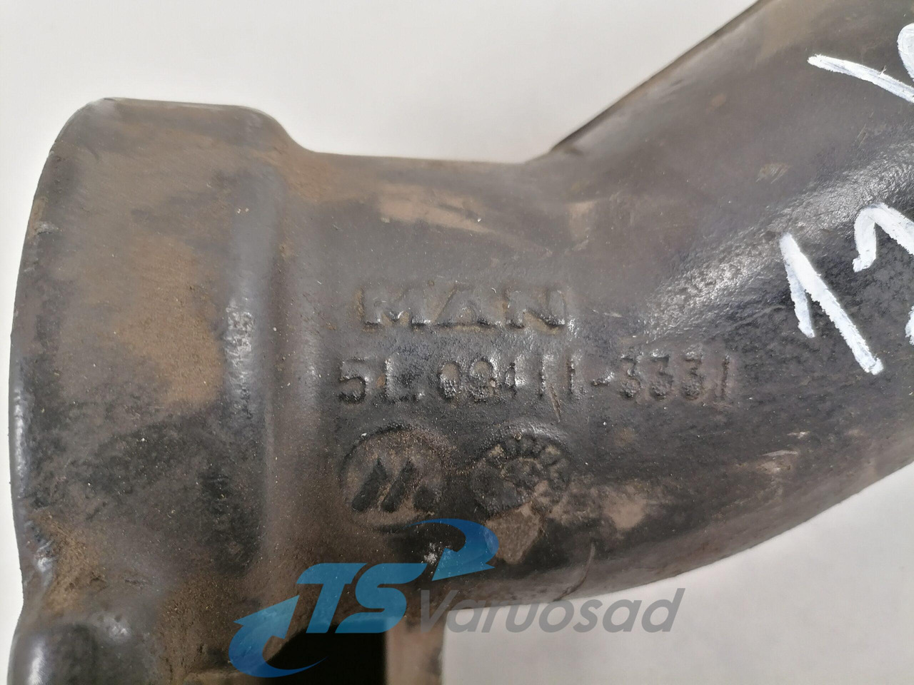 MAN intercooler pipe 51094113331 - Интеркулер за Камион: снимка 4 MAN intercooler pipe 51094113331 - Интеркулер за Камион: снимка 4