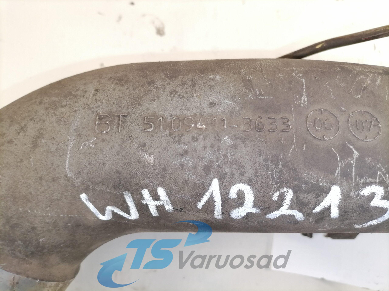 MAN intercooler pipe 51094113633 - Интеркулер за Камион: снимка 2 MAN intercooler pipe 51094113633 - Интеркулер за Камион: снимка 2