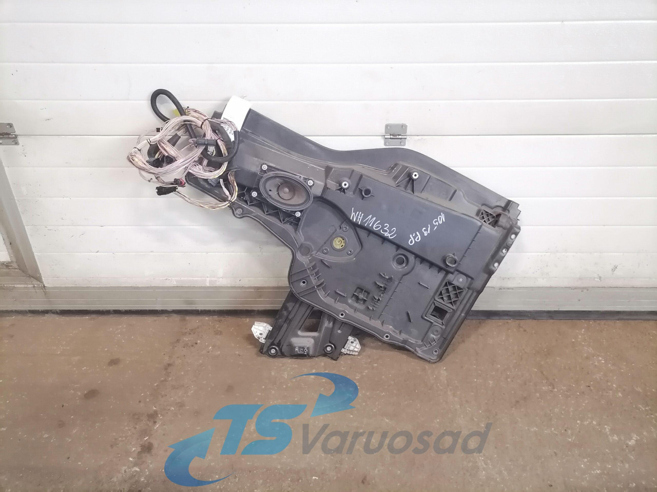 MAN window mechanism 81626456040 - Врата и части за Камион: снимка 1 MAN window mechanism 81626456040 - Врата и части за Камион: снимка 1