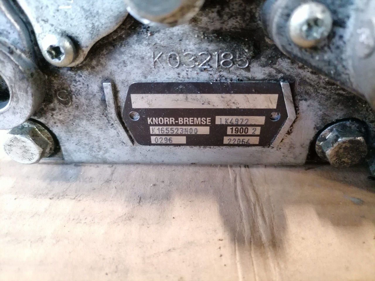 Mercedes-Benz Air compressor K165523N00 - Компресор за Камион: снимка 5 Mercedes-Benz Air compressor K165523N00 - Компресор за Камион: снимка 5