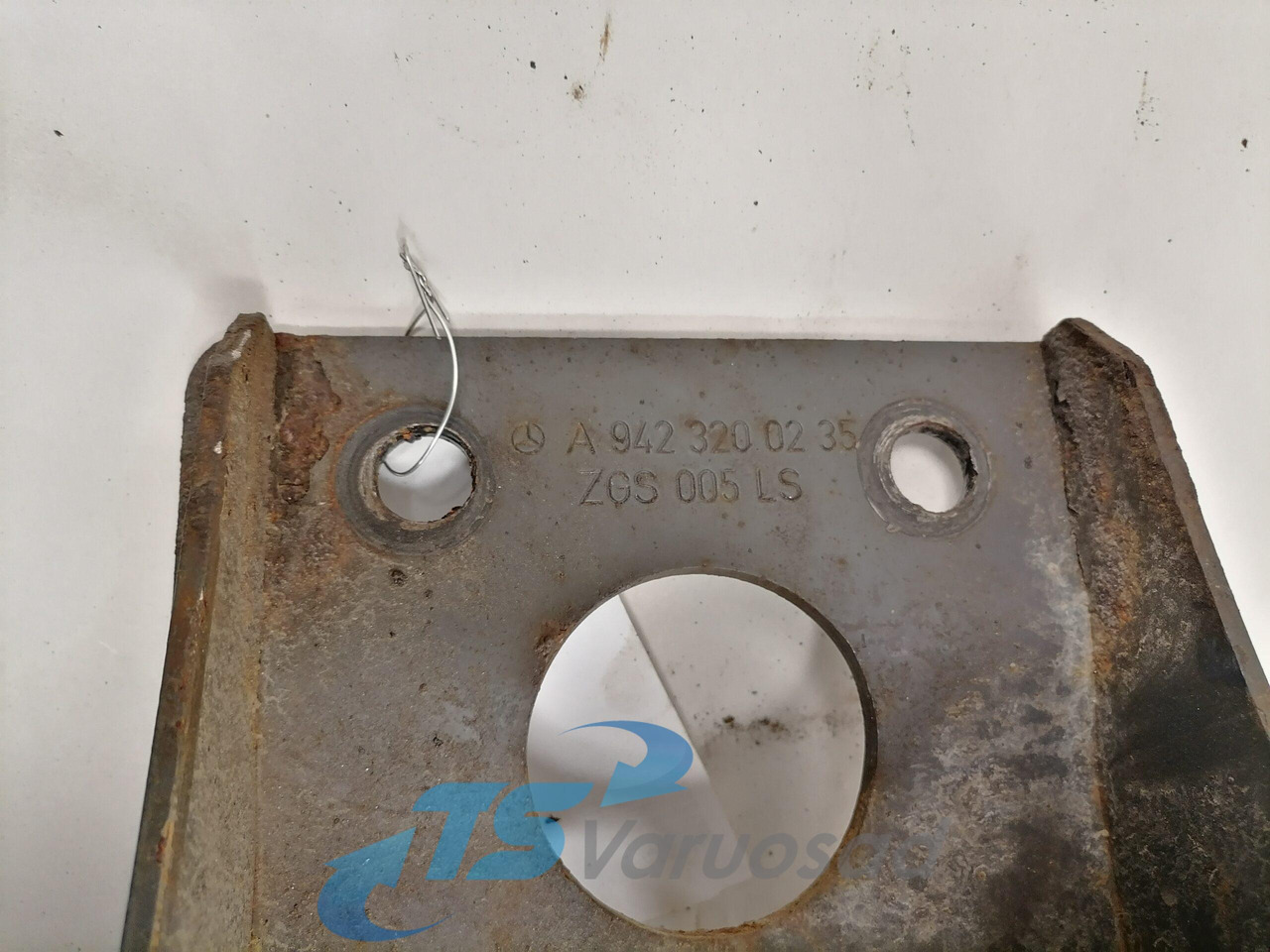 Mercedes-Benz Air spring bracket A9423200235 - Въздушно окачване за Камион: снимка 3 Mercedes-Benz Air spring bracket A9423200235 - Въздушно окачване за Камион: снимка 3